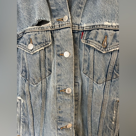 Levi’s Women’s Denim Jacket - Picture 4 of 6